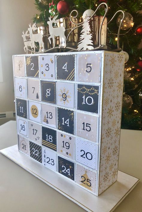 Wooden Box Advent Calendar, Dollarama Advent Calendar, Present Advent Calendar, Christmas Calender Design, Advent Calendar Design Ideas, Advent Calendar Boxes Diy, Diy Wooden Advent Calendar, Advent Calenders Diy, How To Make An Advent Calendar