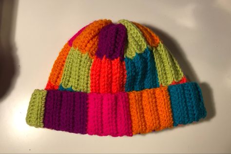 Multi coloured crochet beanie Neon Yarn Crochet, Crochet Beanies, Crochet Winter Hats, Knit Projects, Mens Hats, Art Textiles, Aesthetic Crochet, Crochet Things, Crochet Inspo