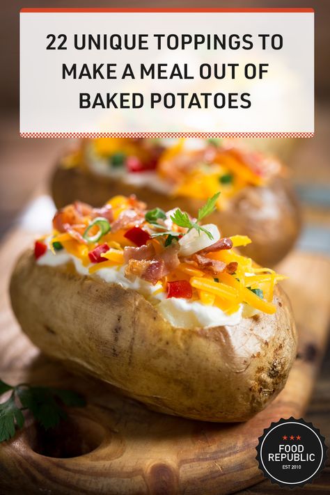 Baked Potato Toppers Meals, Baked Potatoes As A Meal, Potato Food Truck Ideas, Loaded Baked Potato Recipes Oven, Bake Potato Toppings, Loaded Potato Ideas, Best Baked Potato Toppings, Loaded Baked Potato Vegetarian, Baked Potato Bowl