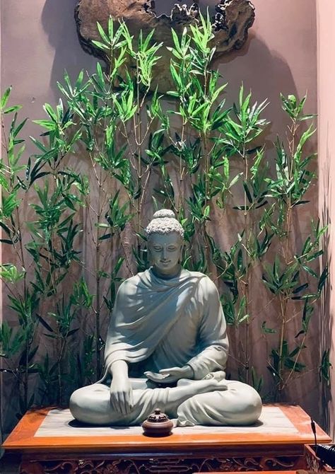 Buddha Statue In Garden, Buddha In Garden, Buddha Statue At Home, Buddha Statue Decor, Buddha Statue Garden, Mundo Hippie, Buddha Statue Home, Garden Buddha, Buddha Wall Decor