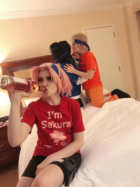 Sasuke Cosplay, Funny Naruto Memes, Cosplay Naruto, Sasuke X Naruto, Naruto Cosplay, Naruto Shippuden Sasuke, Naruto Uzumaki Shippuden, Cosplay Tips, Anime Jokes