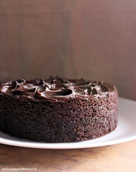 Eggless Dark Chocolate Cake Too Much Chocolate Cake, Mud Cake Recipes, Cookies Cupcake, Eggless Chocolate Cake, Kek Lapis, Dark Chocolate Cake, Chocolate Mud Cake, Eggless Desserts, Eggless Recipes