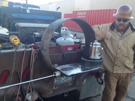 Welding rig cooker Pipe Fence, Welding Trucks, Welding Rig, Work Trailer, Welding Rigs, Shop Truck, Construction Equipment, Truck Accessories, Welding Projects