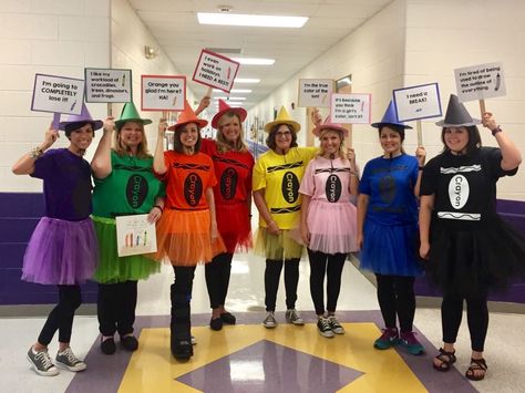 Literary Character Day, The Day the Crayons Quit, Group literary costumes Bookweek Costumes For Teachers, Literary Costumes, School Halloween Costumes, Book Parade, Storybook Character Costumes, Book Characters Dress Up, Crayon Costume, Book Character Day, Halloween Costumes For Family