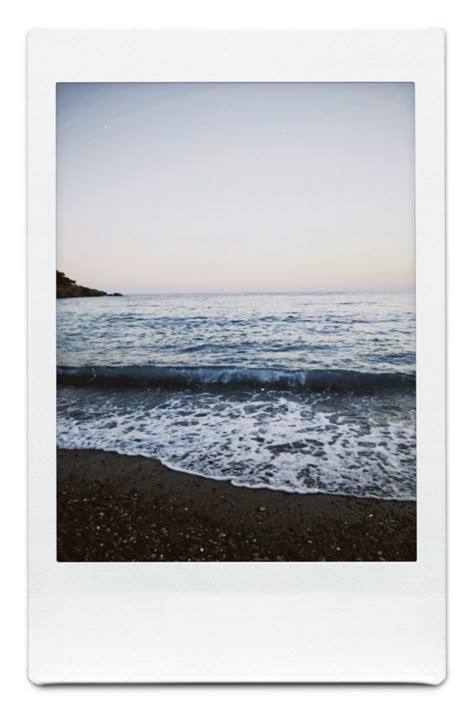 Aesthetic Polaroid Pictures To Print, Polaroid Sea, Summer Polaroids, Beach Polaroid, Polaroid Summer, Idea For Pictures, Summer Polaroid, Beach Photo Ideas, Diy Best Friend Gifts