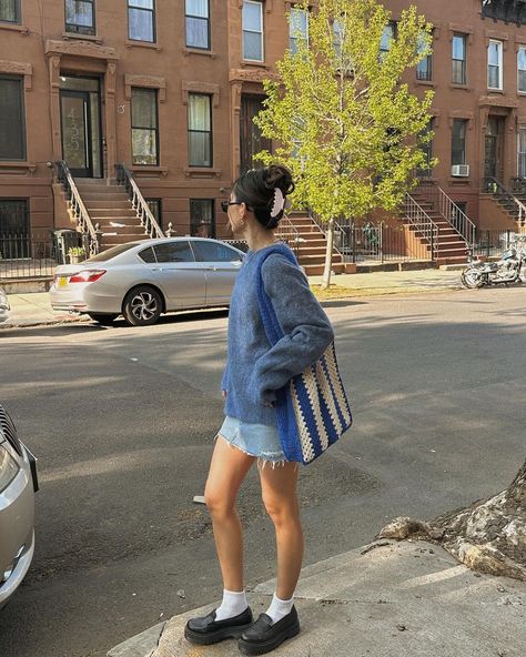 Yuyan on Instagram: “a spring week🌀” French Fashion Spring, Sundays Best Outfits, Korean Tomboy, Poses Korean, Cargo Styling, Grunge Style Outfits, Outfits Cargo, Boston Outfits, Korean Street Style