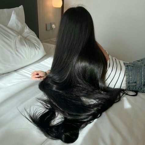 Healthy Black Hair, Black Hair Aesthetic, Long Shiny Hair, Long Silky Hair, Long Healthy Hair, Really Long Hair, Long Dark Hair, Long Black Hair, Very Long Hair