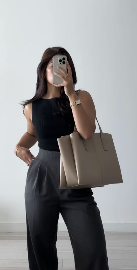 Work Bag Aesthetic, Corporate Office Outfits, Woman Leader, Corporate Girly, Aesthetic Office, Office Fits, Corporate Baddie, Outfit Ideas Aesthetic, Casual Outfits For Work