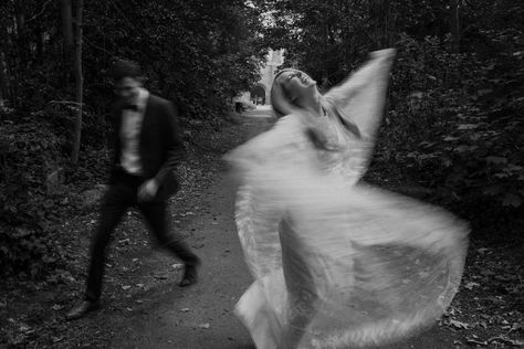 Movement Wedding Photography, Running Bride, London Elopement, Movement Photography, Photography Couple, Natural Wedding Photography, Natural Wedding, Couple Dancing, Dance Photos