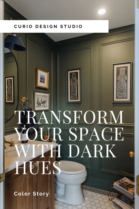 The powder room: an ideal place to experiment with dark, moody colors. Discover how Sherwin Williams Rosemary harmonizes with the moody colors of your house or how Benjamín Moore Narraganset Green can create a cozy TV room atmosphere. If these examples stirred your inspiration, you're ready for a surprising fall transformation! Tiny Moody Powder Room, Sw Rosemary Bathroom, Powder Room Green Walls, Sw Dried Thyme Bathroom, Color Wash Bathroom, Evergreen Fog Powder Room, Moody Wall Paint, Green Color Drenched Bathroom, Guest Bathroom Ideas Colors