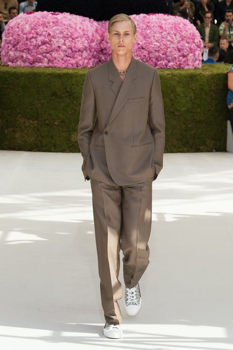 Dior 2019, Dior Men, Men Dior, Wedding Outfit Men, Fashion Boy, Men Wear, Dapper Men, Next Fashion, Louis Vuitton Men