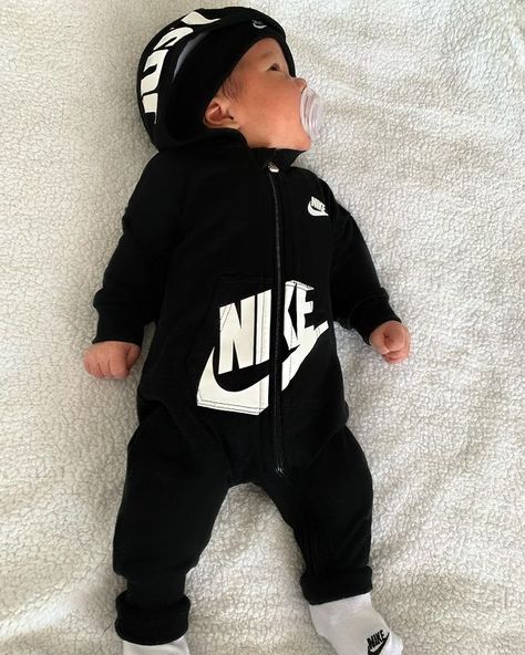 ＢＡＢＹ ＪＡＨＭＡＲＩ on Instagram: “Little baba #baby #babyboy #babynike #babyswag #nike #babiesofinstagram #babies #newborn #babyfashion” Baby Boy Soccer, Baby Nike, Sports Baby, Baby Swag, Babies Newborn, Mixed Babies, Soccer Boys, Baby Outfit, Baby Fever