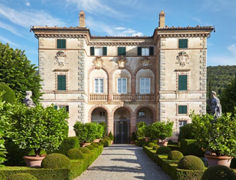 Greek Villa Exterior, Villa Cetinale, Tuscany Villa, Italian Villa, Luxury Destination Wedding, Destination Wedding Venues, Beautiful Villas, Amazing Destinations, Marbella