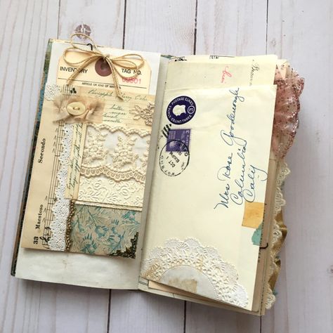 Vintage Diy Crafts, Handmade Journals Diy, Collage Book, Album Ideas, Glue Book, Fabric Journals, Vintage Junk, Vintage Junk Journal, Creative Journal