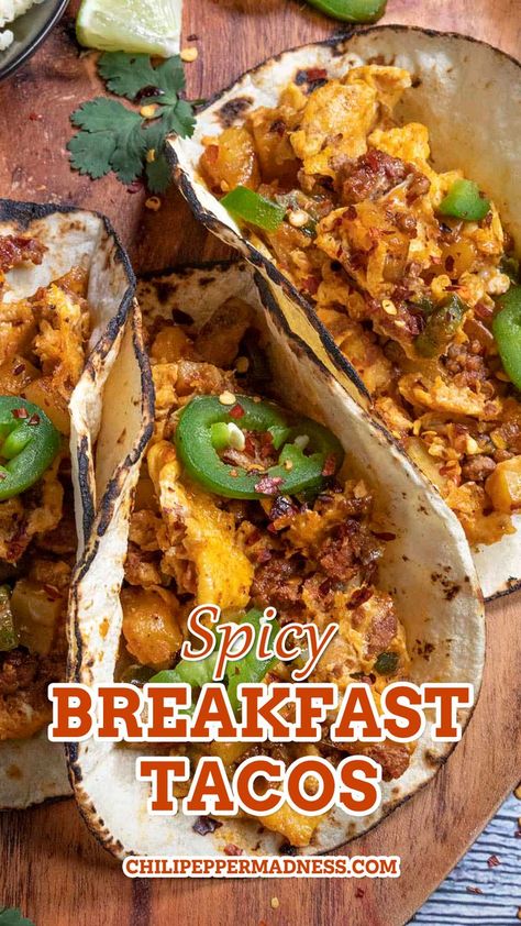 It’s time for Spicy Breakfast Tacos this morning in the Chili Pepper Madness kitchen, my friends! Pull up a chair and have one of these. These spicy breakfast tacos are loaded with Mexican chorizo, diced potatoes, scrambled eggs and jalapenos with all the fixings. Grab the tortillas! For true spicy food lovers. Essen, Spicy Breakfast, Popular Breakfast Recipes, Breakfast Tacos Recipe, Mexican Chorizo, Recipe Mexican, Mexican Breakfast Recipes, Chicken Breakfast, Mexican Breakfast