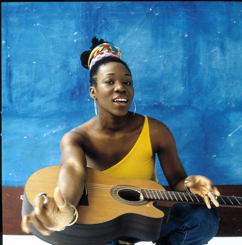 India Arie Affanso Anglin As Sledge India Arie, Black Queens, Live Colorfully, Black Queen, Life Inspiration, Black Art, Shirt Print, Tshirt Print, Printed Shirts