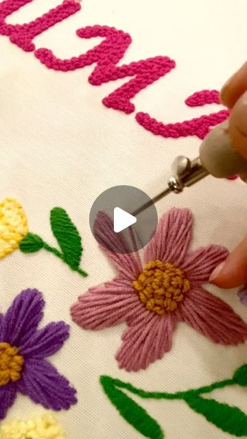 PUNCH NAKIŞI🐝Petek on Instagram: "Punch nakışında çiçek yapımı için farklı bir teknik 🌸   ‼️Kaydetmeyi ve beğenmeyi unutma 🥰  #petekpunch#punch#punchnakışı#punchişi#punchneedle #punchembroidery #punchteknikleri #nakış#çiçek#çiçekyapımı #punchyastık#punchkırlent#yastıkkılıfı #rengarenk #kişiyeözel #isimli #tasarım #hediyelik#bebektakıyastığı #bebekodasıdekorasyonu #yenidoğan#anneadayları#hamileanneler#hastanesüsü#elişi#handmadewithlove #pano#kasnak#kapısüsü" Punch Pano, November 30, On Instagram