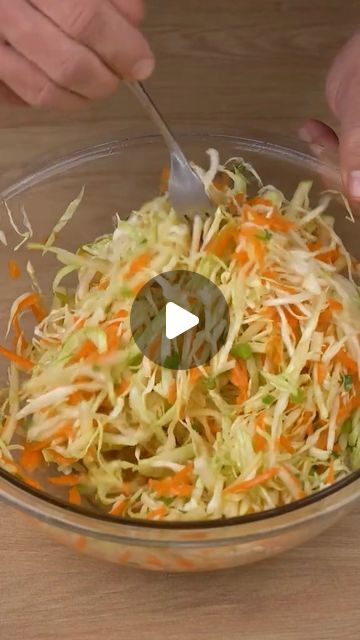 Cabbage Carrot And Apple Salad, Carrot Cabbage Salad, Cabbage And Carrot Salad Recipes, Apple And Carrot Salad, Carrot Cabbage Salad Recipes, Cabbage Carrot Recipes, Carrot And Cabbage Recipes, Cabbage Carrot Apple Salad, Salad Breakfast Ideas