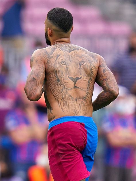 Memphis Depay Haircut, Footballer Tattoos, Depay Memphis, Body Tattoo Design, Heptathlon, Sports Mix, Memphis Depay, Olympic Swimmers, Aubrey Drake