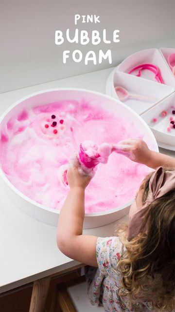 Inspire My Play ® on Instagram: "PINK BUBBLE FOAM . Save this one for some Valentine’s themed sensory play next month! 💕 . Bubble foam is such an easy activity to set up but such a fun alternative to regular water play! We got a good hour of independent play out of this! . 1. To make bubble foam place 1/2 cup of tear-free bubble bath in a bowl with 1 cup of water. You can use dish soap instead but just be aware this may sting their eyes if they rub them. . 2. Add a few drops of pink food colour Valentine Sensory, Bubble Play, Bubble Activities, Outdoor Activities For Toddlers, Bubble Foam, October Activities, Color Of The Week, Toddler Outdoor, October Crafts