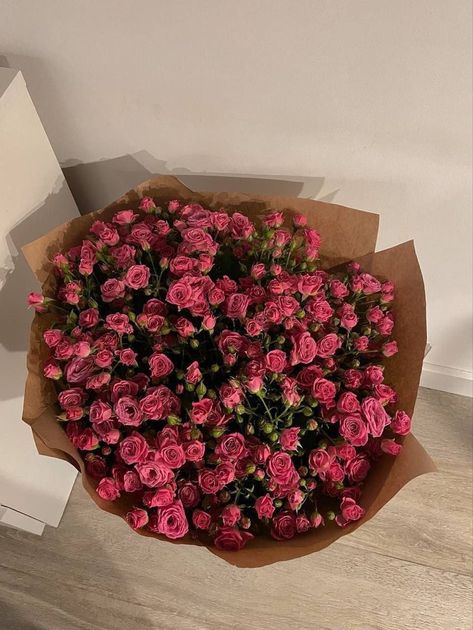 Rosen Box, Luxury Flower Bouquets, Boquette Flowers, Flowers Bouquet Gift, Nothing But Flowers, Flowers Aesthetic, No Rain, Flower Therapy, Beautiful Bouquet Of Flowers