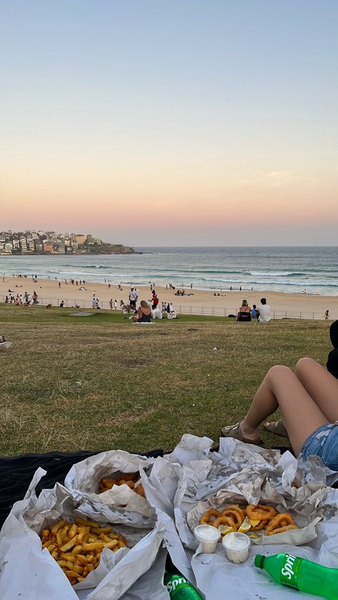 Australian Beaches Aesthetic, Spring At The Beach, Fish And Chips On The Beach, Summer Vibes Australia, Aussie Beach Aesthetic, Summer Aesthetic Australia, Australian Beach Aesthetic, Aussie Summer Aesthetic, Australian Summer Aesthetic