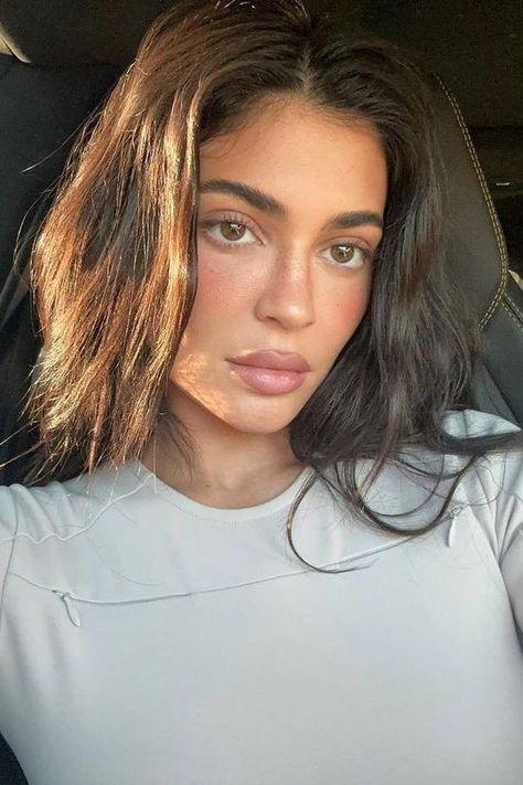 Maquillaje Kylie Jenner, Kylie Jenner Modeling, Kily Jenner, Kylie Jenner Hair, Bowl Haircuts, Looks Kylie Jenner, Estilo Kylie Jenner, Jenner Makeup, Kylie J