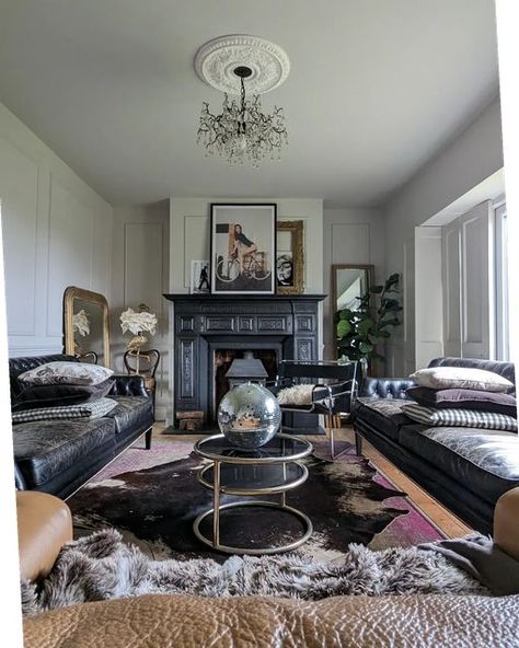 Jo | Interiors Fashion Life on Instagram: "Layered with sophistication, textures and luxury... Meadowbanks sitting room has a muted, moody feel this Sunday morning . . . Currently sat outside this early Sunday morning with coffee.....chilled and quiet mornings before Meadowbank wakes up... Have a great day... . . . . . . . . . . . . . #designatractor #myhouseandhome #interiordesignuk #decorlovers #englishdecor #englishcountryhomes #farrowandball #farrowandballammonite #sittingroom #myho Moody Interior Photography, Moody Morning Aesthetic, Madeye Moody, Moody Dark Room Photography, Moodydarkroom Photography, Morning With Coffee, Interior Desig, English Decor, Quiet Luxury