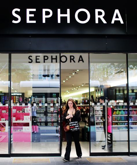 Sephora Discount Code Employee Secret Hacks | These Sephora hacks will save you serious dinero. #refinery29 http://www.refinery29.com/sephora-discount-code-hacks Sephora Hacks, Makeup Drugstore, Hairstyles Diy, Hacks Makeup, Tutorials Makeup, High Fashion Looks, Sephora Beauty, Beauty Inside, Drugstore Makeup