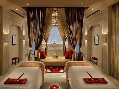 Spa room Deco Spa, Massage Room Design, Veranda Design, Massage Therapy Rooms, Spa Luxe, Dreams Spa, Spa Interior Design, Spa Rooms, Spa Interior