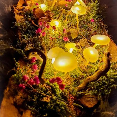 Hot Glue Mushrooms Fairy Lights, How To Make Hot Glue Mushrooms, Hot Glue Mushroom Lights, Hot Glue Mushrooms Diy, Hot Glue Mushrooms, Mushroom Diy, Fairy Mushroom, Diy Fall Decor, Mushroom Crafts