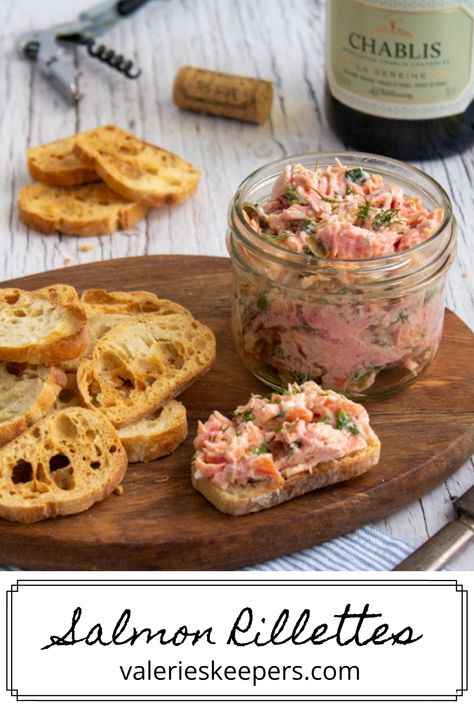 Salmon Tapas Recipes, Smoked Salmon Rillettes, Smoked Salmon Rillettes Recipe, Salmon Roulette, Salmon Rillettes Recipe, Salmon Rillete, Seafood Starters Ideas, Salmon Appetizers For Party, Pork Rillettes Recipe