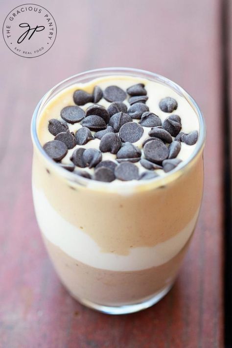 Clean Eating Chocolate Peanut Butter Parfait Recipe Healthy Dessert Parfait, Parfait Desserts Healthy, Healthy Parfaits, Healthy Parfait Recipes, Healthy Parfait, Clean Desserts, Clean Eating Vegetarian, Recipe Tiktok, Clean Dessert