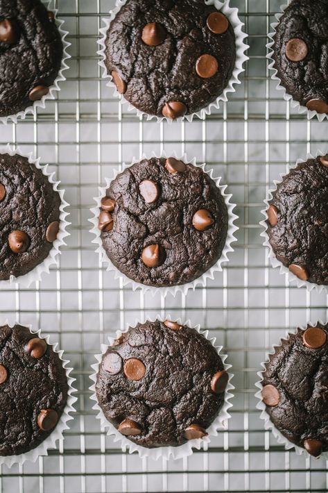 Canned Black Bean Recipes, Black Bean Muffins, Chocolate Banana Muffins Healthy, Bean Muffins, Paleo Banana Muffins, Chocolate Pumpkin Muffins, Gluten Free Banana Muffins, Brownie Muffins, Healthy Banana Muffins