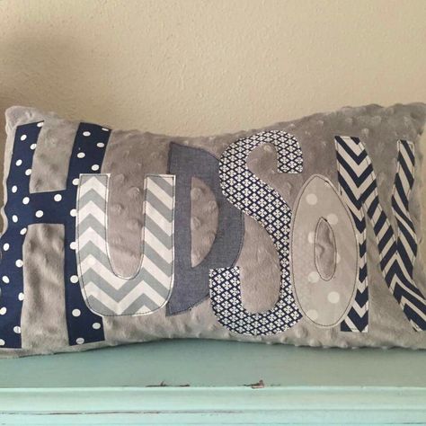 Personalized Pillow Cases Kids, Name Pillows, Baby Pillow Case, Cushion Ideas, Make A Pillow, Pillow Cases Diy, Name Pillow, Personalized Pillow Cases, Beginner Sewing Projects Easy