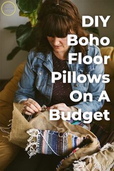 DIY pillows using dollar store rugs. Give your living room a whole new look with this simple pillow transformation. diy | diy home decor | boho pillows | dollar store decor | boho decor | budget decor | diy budget home decor | dollar store | rugs | pillows | throw pillows Diy Home Decor Boho, Simple Pillow, Boho Floor Pillows, Boho Floor, Pillow Tutorial, Dekor Diy, Diy Boho, Upcycled Home Decor, Diy Flooring