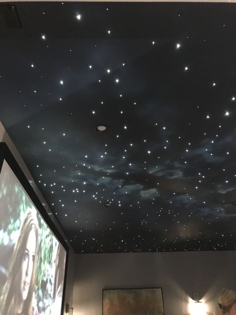 Black Room With Black Ceiling, Starlight Room Aesthetic, Starcore Aesthetic Bedroom, Room With Stars Ceiling, Starry Sky Ceiling Diy, Constellation Interior Design, Star Night Ceiling, Constellation Room Ideas, Star Bedroom Ceiling