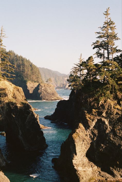 Oregon Beach Aesthetic, Oregon Coast Photography, Pacific Northwest Coast, Oregon Summer Aesthetic, Portland Oregon Aesthetic, Oregon Coast Aesthetic, Pacific Northwest Aesthetic, Pnw Coast, West Coast Aesthetic