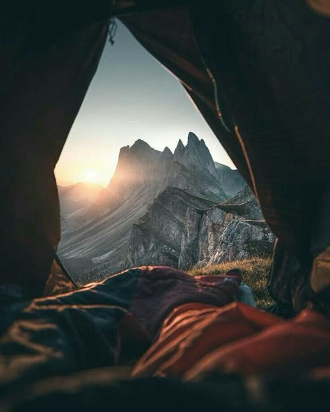 Deia Mallorca, Camping Photography, Camping Aesthetic, Adventure Is Out There, Camping Life, 판타지 아트, Camping Meals, Camping Ideas, Wanderlust Travel