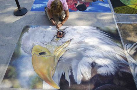 Chalk for Chalk Artists of all kinds - Stunning Eagle.. Nature, Pavement Chalk Art, 3d Street Art, 3d Artwork, Chalk Artist, Sidewalk Chalk Art, Street Painting, Sidewalk Chalk, Chalk Markers