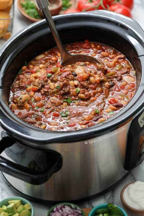 15 Bean Slow Cooker Chili {Easy & Delicious} - Spend With Pennies Chili Dry Beans, Chili Recipe With Dry Beans, Beans Slow Cooker, Easy Chili Recipe Crockpot, Slow Cooker Chili Easy, Freezer Crockpot Meals Healthy, Slow Cooker Sweet Potatoes, Slow Cooker Chili Recipe, Chili Recipe Crockpot