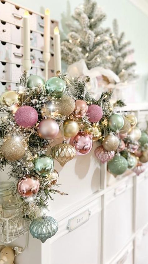 Pink And Green Christmas Decor, Christmas Cottages, Coquette Winter, Pastel Christmas Decor, Pearl Christmas, Christmas Decoration Storage, Christmas Colour Schemes, A Pink Christmas, Holiday Window Display