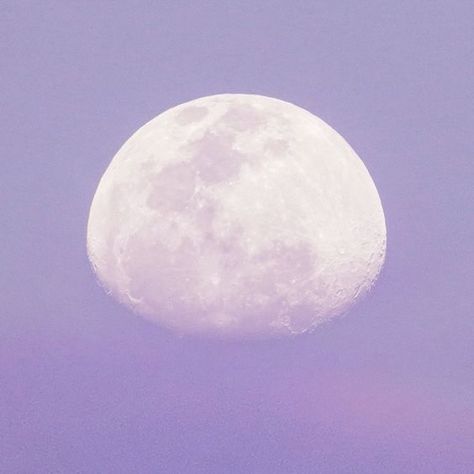 ︎ ︎ ︎ on Twitter: "moonrise https://t.co/jVun0GhYqT" / Twitter Iphone Wallpaper Violet, Karma Yoga, Purple Vibe, Lavender Aesthetic, Aesthetic Purple, Aesthetic Light, Purple Themes, Purple Wallpaper Iphone, Purple Home