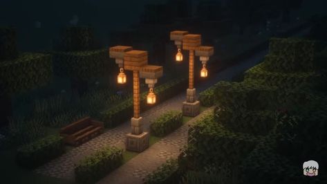 Light Post Minecraft, Minecraft Light Post, Minecraft Light Ideas, Minecraft Lamp Post, Minecraft Lighting Ideas, Medieval Lamp, Minecraft Lantern, Minecraft Lamp, Minecraft Light