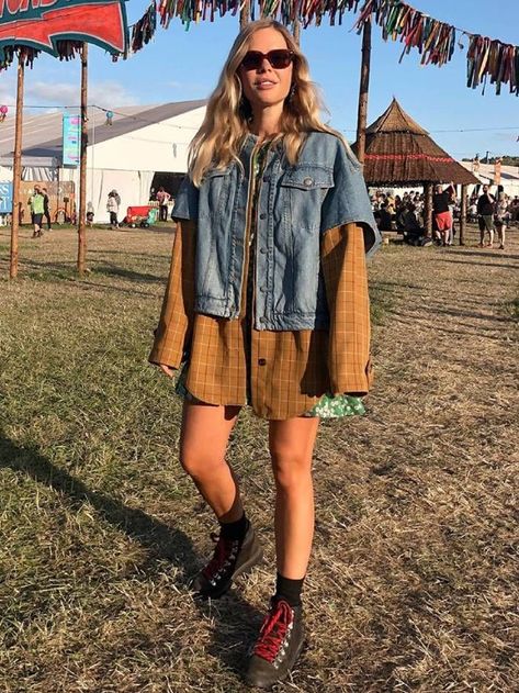 music festival outfits: jessie bush of we the people style wearing a mini dress with walking boots and a plaid shirt Day Festival Outfit, Glastonbury Festival Fashion, Look Da Festival, Fall Festival Outfit, In My 30s, My 30s, Festival Outfit Inspiration, Festival Outfits Women, Music Festival Fashion