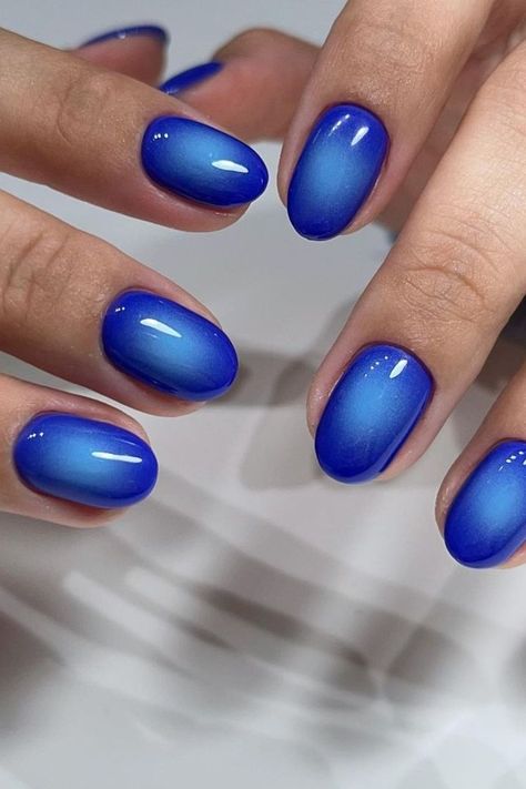 blue nails Manicure Design Ideas, Bright Blue Nails, Blue Chrome Nails, Blue Ombre Nails, Aura Nails, Aurora Nails, Blue Aurora, Simple Gel Nails, Summery Nails