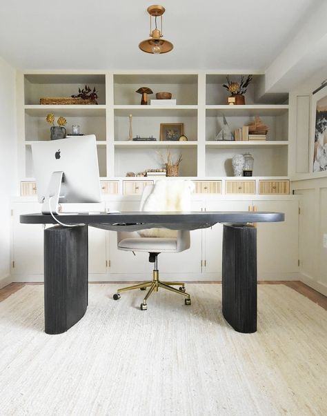 Luxe Home Office, Rising Desk, Standing Desk Design, Aesthetic Luxe, Diy Standing Desk, Electric Desk, Luxe Home, Standing Desk Office, Small Home Offices