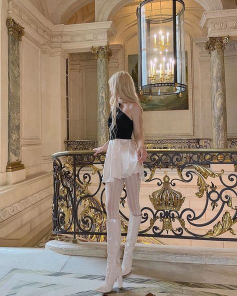 Michelle Connor on Instagram: "a black and white affair ✨ #coquette #dollette #hyperfem #royalcore #plazacore #balletcore #messyfrenchgirl #girlygirl #romanticstyle #preppystyle #frenchstyle #outfitinspiration #fashionstyle #parisianstyle 🗝 girly fashion • dollette aesthetic • soft aesthetic • outfit details • royal core • ballet aesthetic • old money • princess vibes • girly style • romantic style • modern romance • coquette • feminine fashion • Parisian style" Royal Modern Outfits, Royal Core Outfits Modern, Soft Royal Aesthetic Outfits, Modern Princess Core Outfits, Royal Core Outfits Casual, Balletcore Aesthetic Outfits, Old Money Princess, Princesscore Casual Outfits, Royal Core Outfits