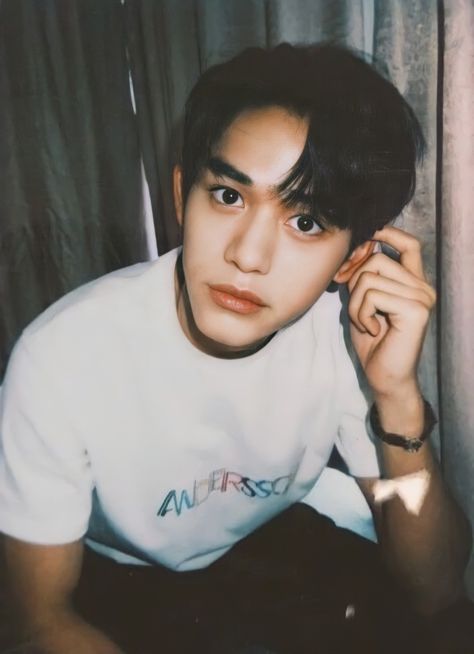 Lucas Polaroid, Lucas Wong, Beauty Makeup Tutorial, Afghan Fashion, Lucas Nct, Boy And Girl Best Friends, Nct Taeyong, Boyfriend Pictures, Boyfriend Material