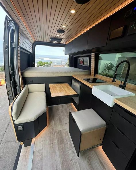 Promaster Camper Van, Astuces Camping-car, Diy Camper Van, Mercedes Camper, Wet Bath, Motorhome Interior, Diy Van Conversions, Mercedes Sprinter Camper, Ford Transit Camper